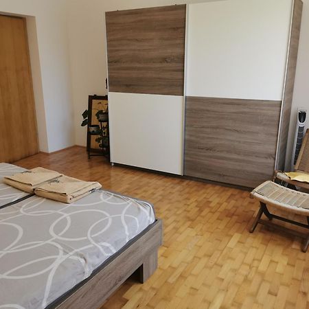 Apartment Kira - Spacious Apartment With Sea View ลิทซ์ยัน ภายนอก รูปภาพ