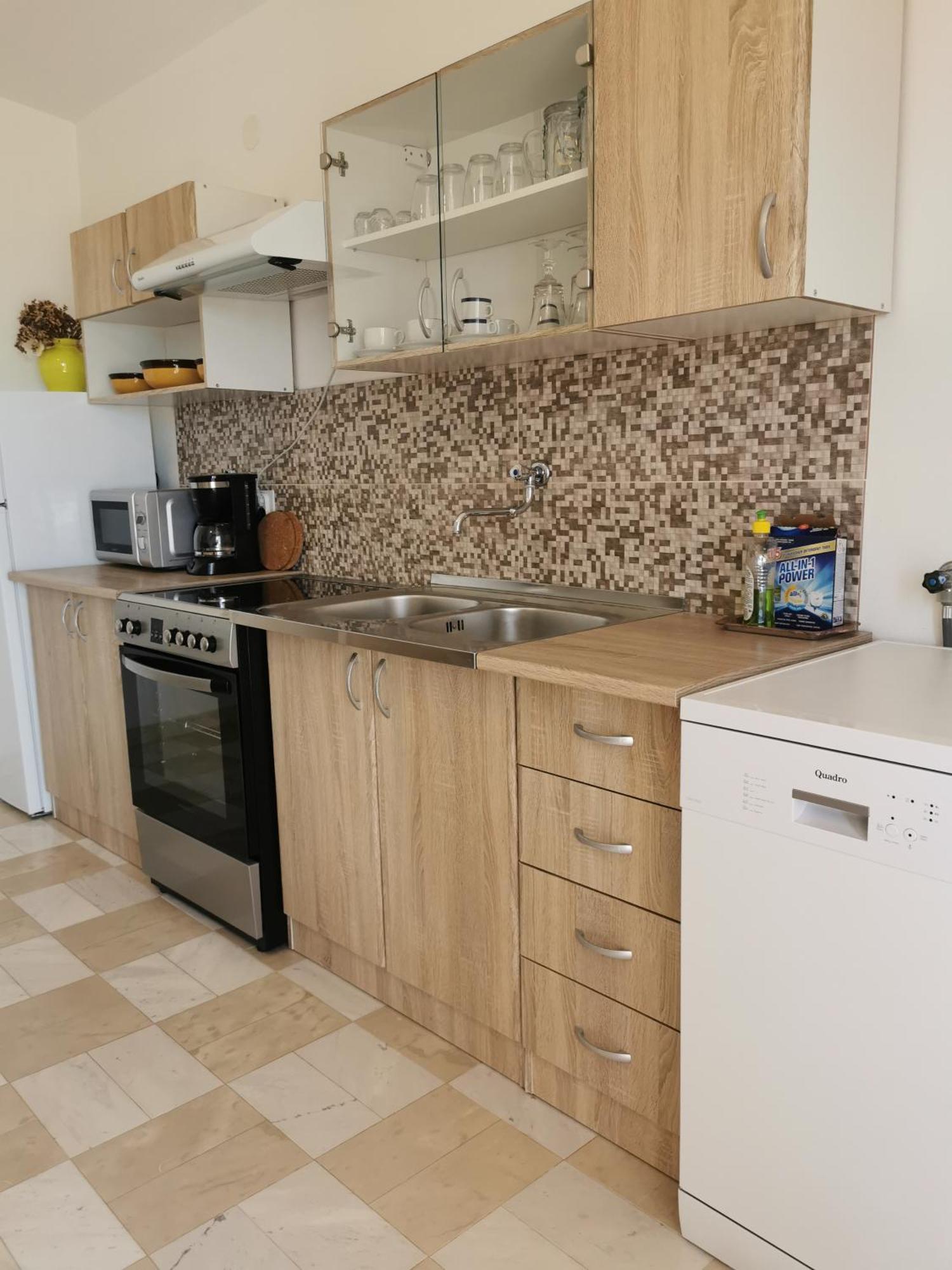 Apartment Kira - Spacious Apartment With Sea View ลิทซ์ยัน ภายนอก รูปภาพ